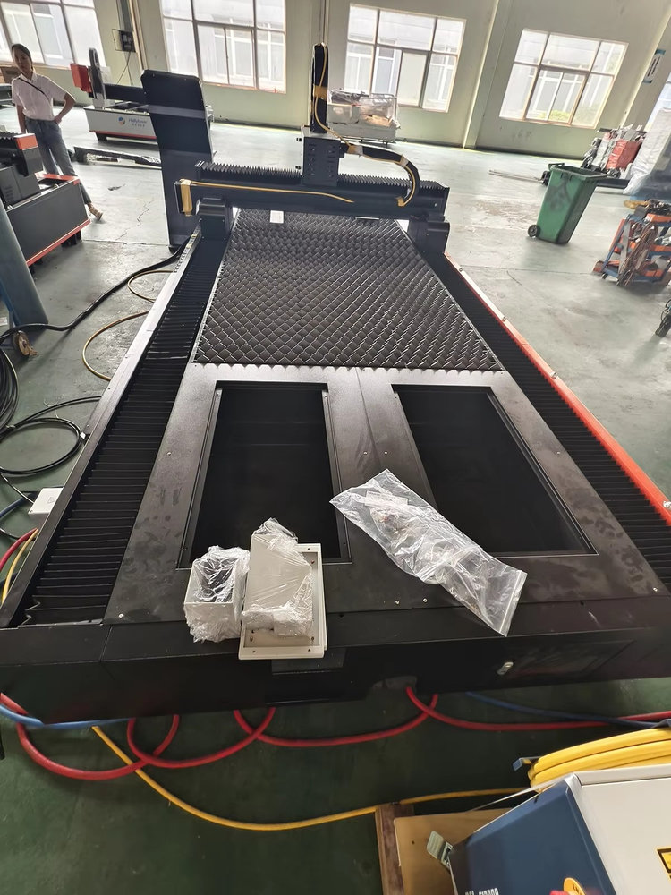 ราคาเครื่องตัดเลเซอร์โลหะ ไฟเบ - Industrial Laser Cutting Machine Price บทวิจารณ์และราคา