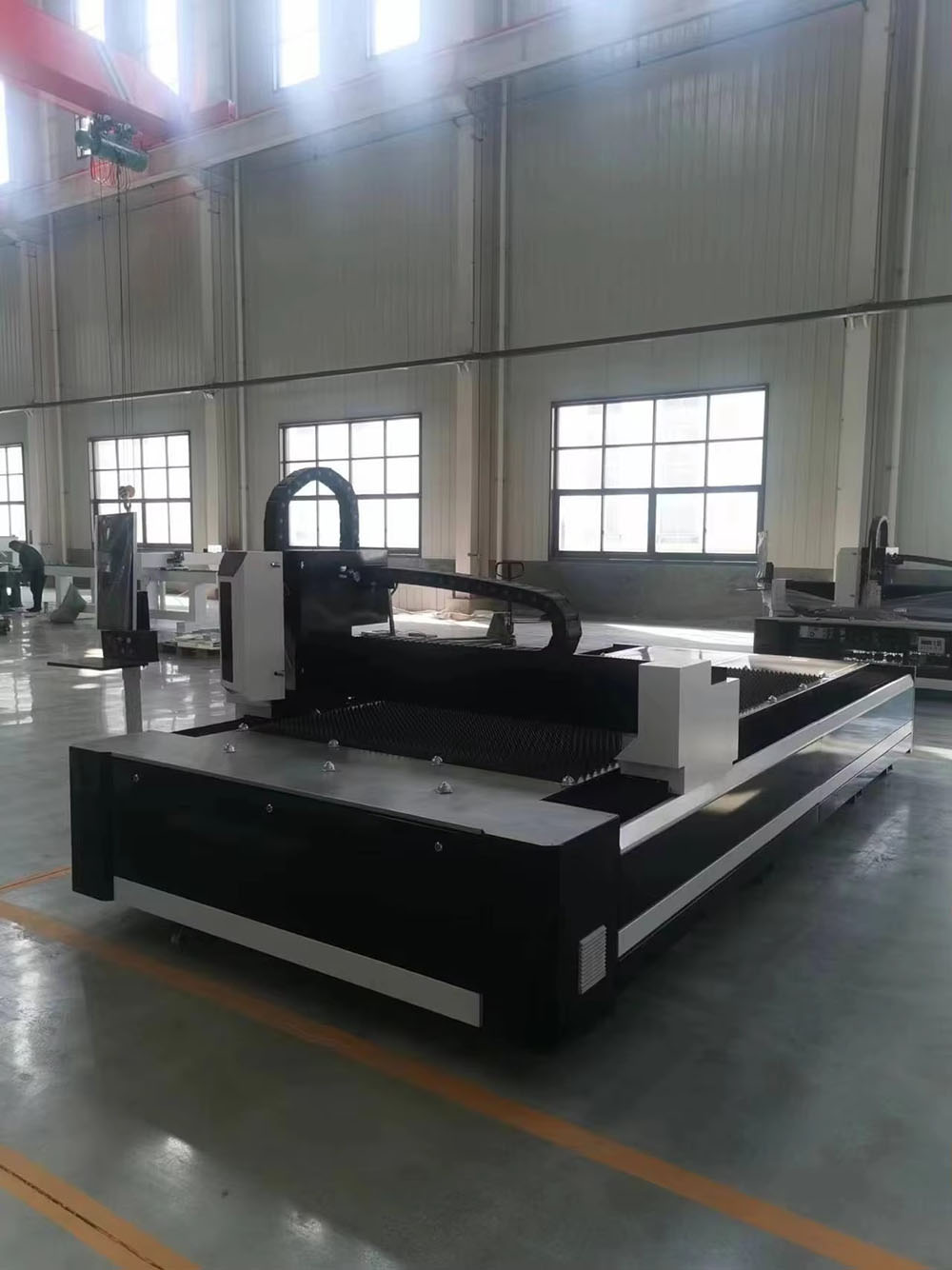 โรงงานเครื่องตัดโลหะแบบปลอดภัย - Industrial Laser Cutting Machine Price บทวิจารณ์และราคา